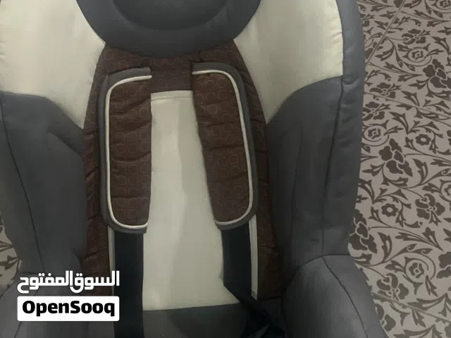 مقعد سياره نظيف وممتاز