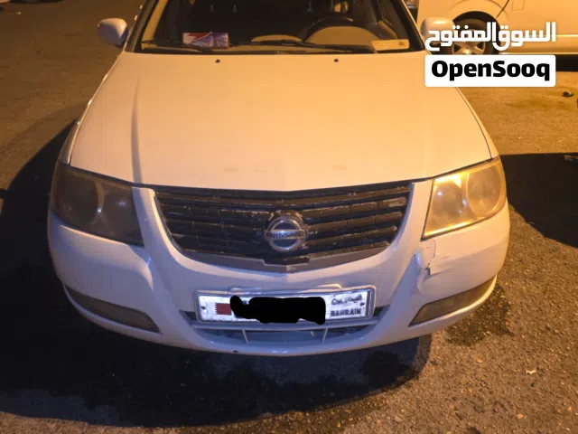 2010 نيسان صني Standard