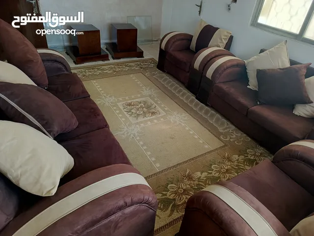 عفش بيت للبيع كورنر مع كولر مي مع فلتر مي وميكرويف للبيع بحاله نظيفه نظيفه قابل للتفاوض