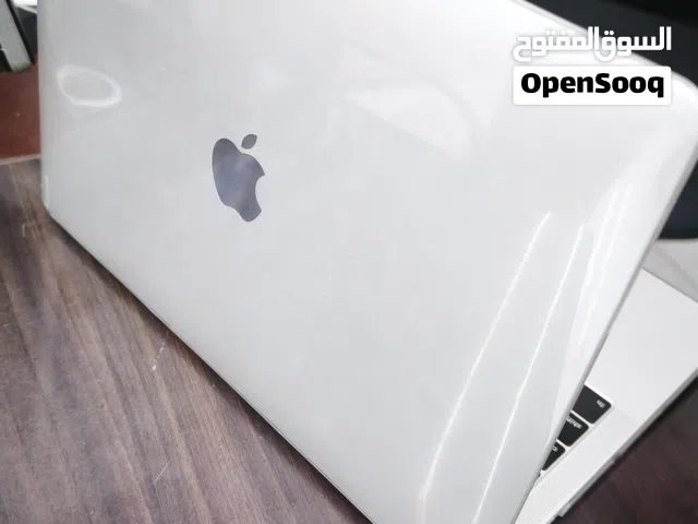 Apple MacBook pro 13.3, 2018 retina display in excellent condition.Mild usage.