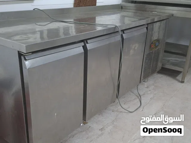 ثلاجه عرضيه 3 أبواب بحاله ممتازه