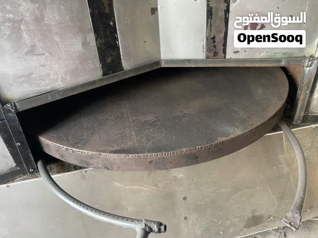 فرن صينيه بحاله جيده شغال بشكل ممتاز