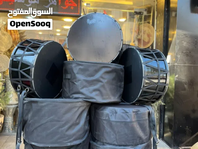 طبل عرقسوسي اسود مع حقيبه وعصي جديد