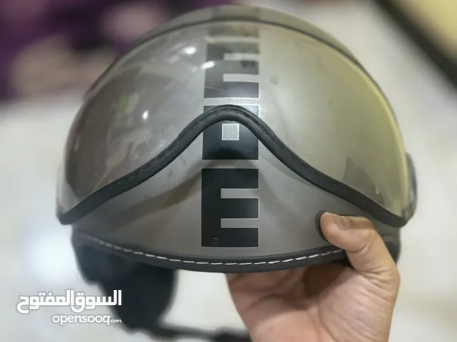 خوذه ماركه momo-design