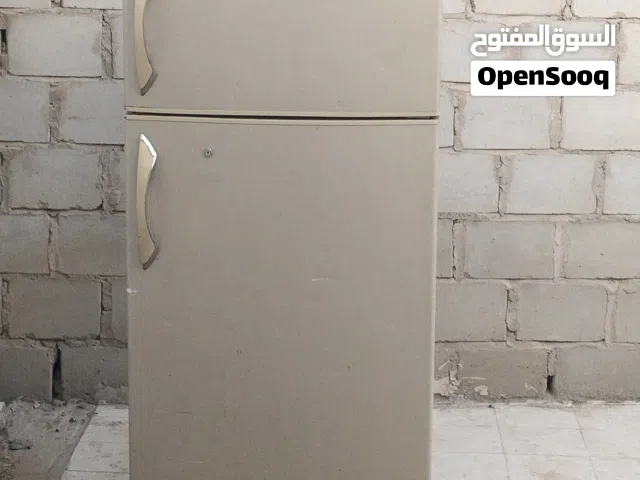 ثلاجه شغاله السعر 20