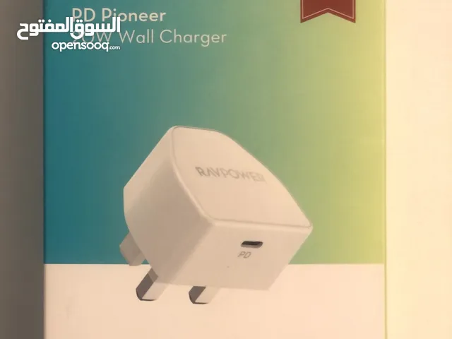 شاحنة ايفون كاملة اصلية جديدة ما مستعملة ابدًا ( رأس شاحنة + كيبل )
