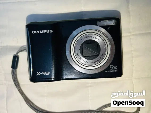 كاميرا OPLYMPUS X-43 نظيفة مع الشاحن .
