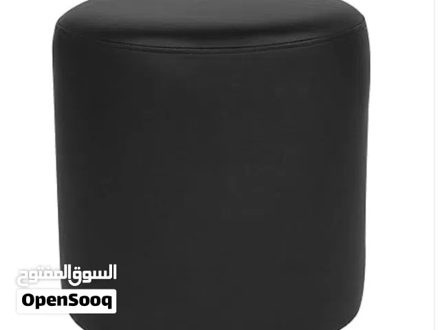 بوف دائري أسود – خشب وإسفنج عالي الجودة