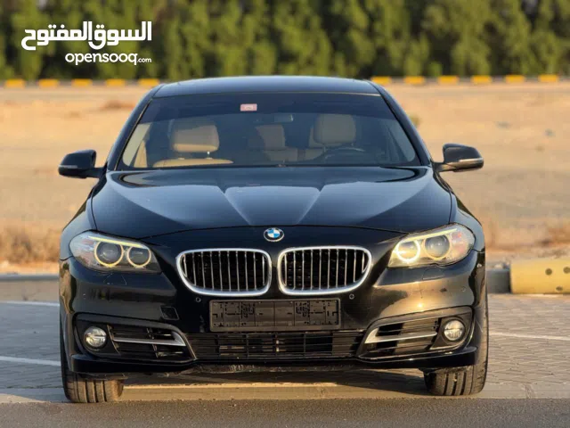 BMW 520i 2016 / GCC / full option v4 very clean and very good condition