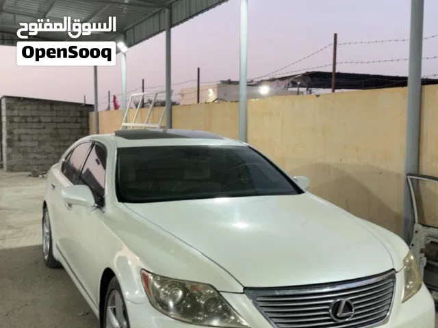 لكزس LS مسرفس