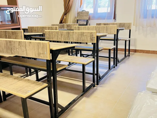 مقاعد دراسية جديدة للبيع