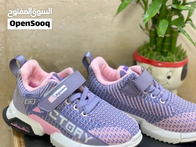أحذية على كل قطعة