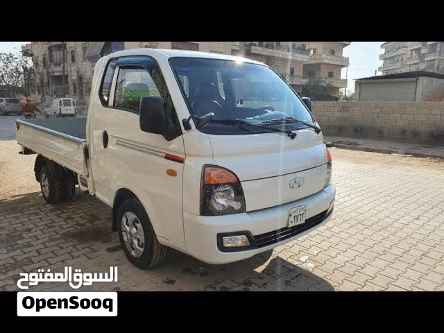فني تركيب اتات وعندي سيارة نقل بورتر اي شي تفضلو .......  نقل مخلفات بناء اتات تحويلة منزل  اي شي