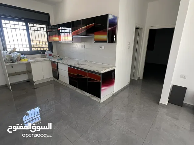 شقة غير مفروشه للايجار في بيتونيا طابق رابع بدون مصعد