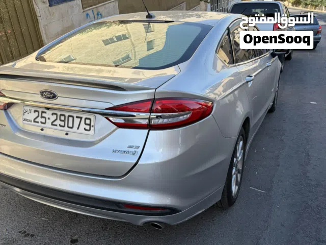 2017 فورد فيوجن SE
