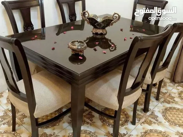 طاولة سفرة أنيقة للبيع وبسعر مميز