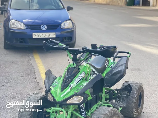 تركترون لون اخضر 48 فولت 20 أمبير مستعمل سنة