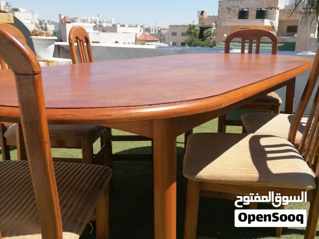 طاوله كبيره مع 6 كراسي