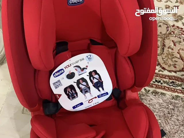 كرسي سياره في حاله جيده جداً نظيف يناسب الي عمر 12 سنه