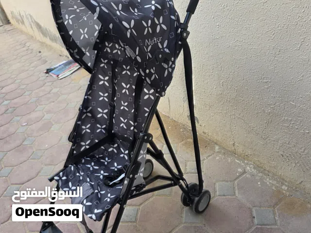 عربات خفيفه للأطفال بحاله ممتازه