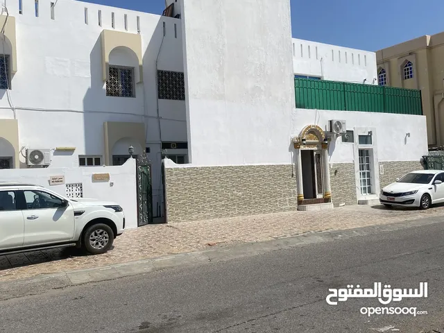 120m2 Studio Apartments for Rent in Muscat Al Khuwair