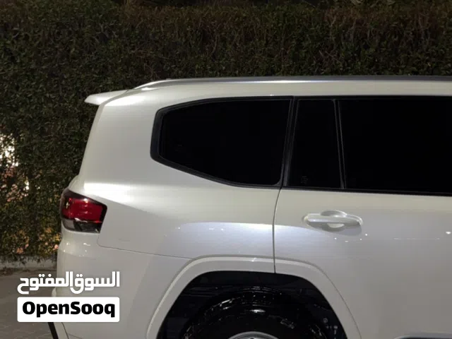 شواهين حجم 17 و هلل حجم 17