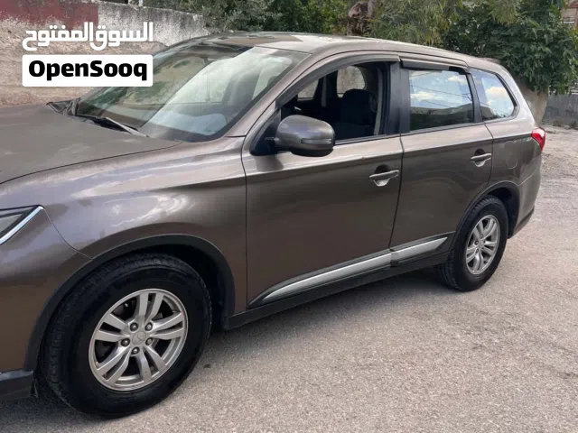 2016 Mitsubishi Outlander Standard