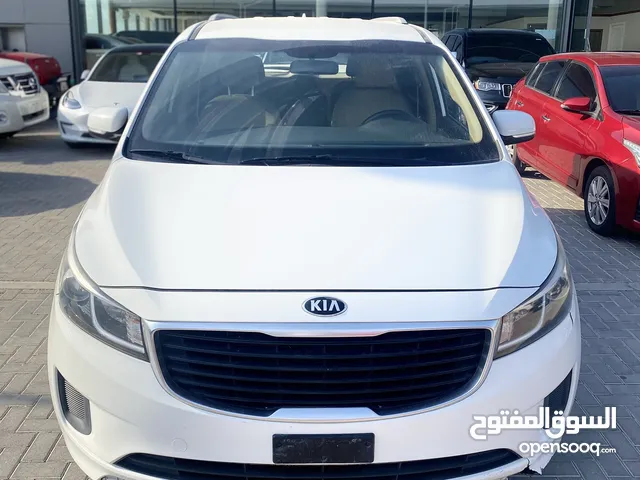 Kia Carnival 2018 in Abu Dhabi