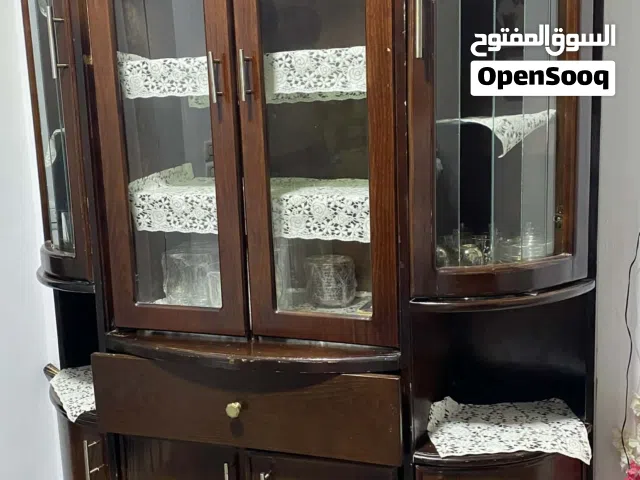 بوفيه خشب ثقيل بحاله ممتازه