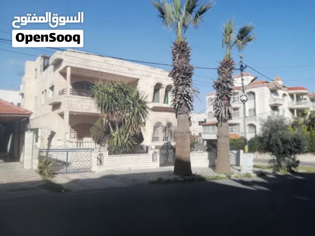 سطح بيت للبيع مساحة بناء 257 متر مربع مساحة الأرض كامله 565 متر مربع في اجمل مواقع جبل الزهور