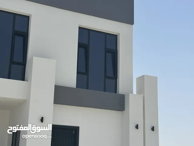 مباشر وحصري فيلا مستقلة راقيه على أرض كورنر للبيع - بناء فررصة شخصي - الشخاخيط بعد دوار قصر البركة