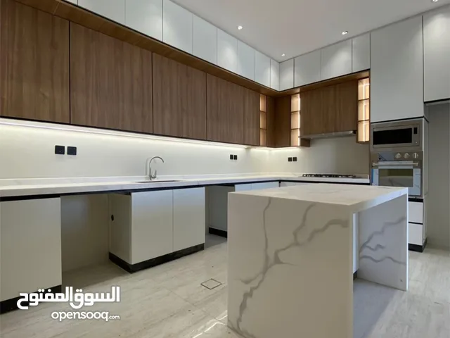 تفصيل مطابخ حديثة ( صاج . خشب . كلادنج ) تفصيل ابواب وواجهات ودرايش صيانة شاملة لجميع ماسبق