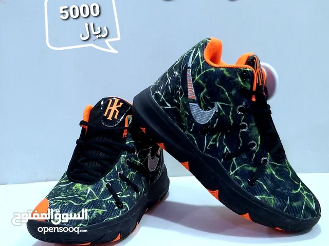 كوتشات شبابي ماركه نايك
