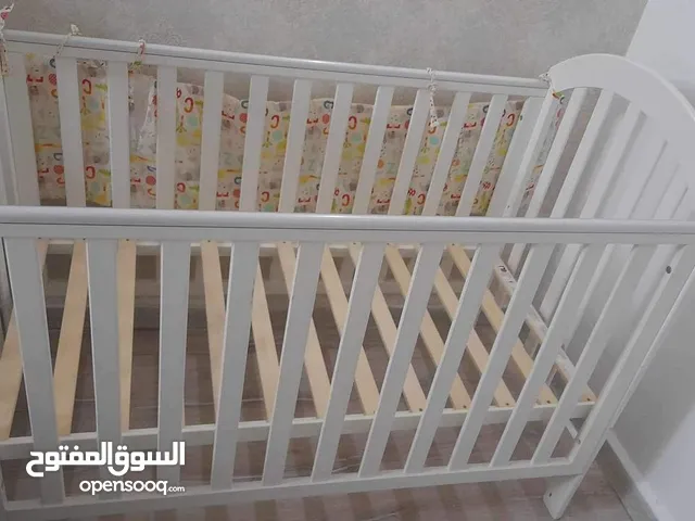 سرير mothercare للبيع بحالة ممتازة اقرأ الوصف السعر قابل للتفاوض