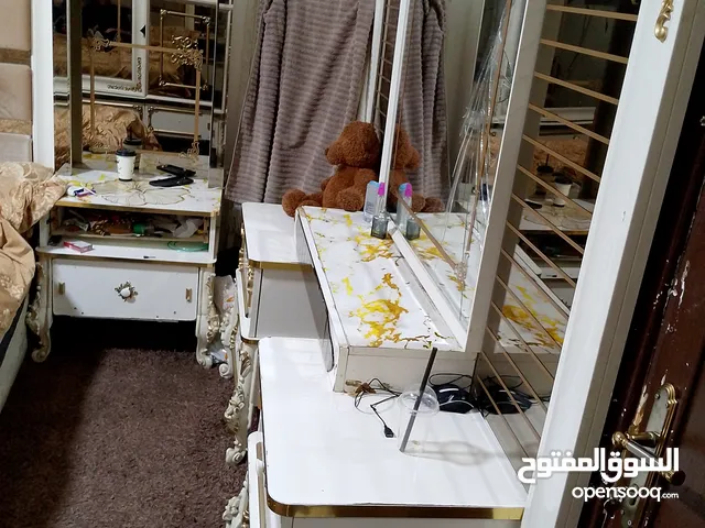 غرفه نوم للبيع داخل عمان الغرفه محتاجه لشويه صيانه بسعر مغري 200 قابل للتفاوض