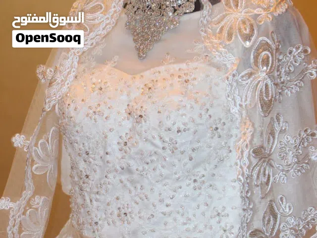 فستان زفاف بحالة ممتازة جدًا