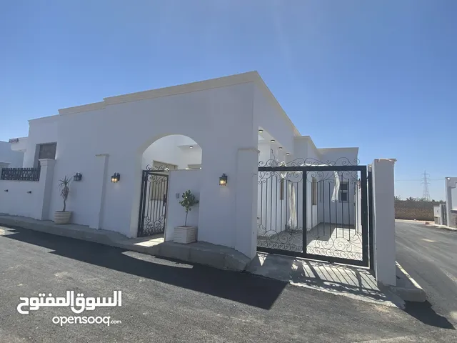 فيلا ارضيه واجهتين تشطيب 2025