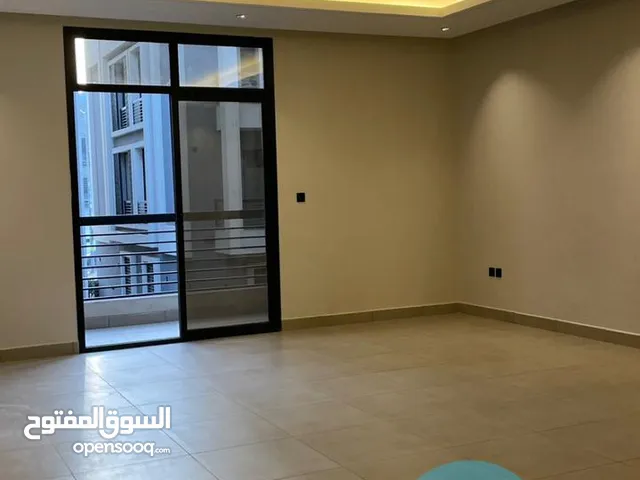 شقة فاخرة جديدة للإيجار في الرياض حي الياسمين  مساحة ممتازة