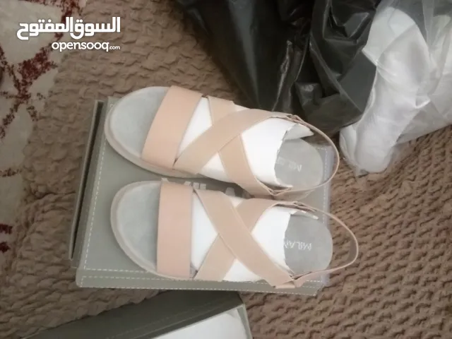 Beige Comfort Shoes in Tripoli