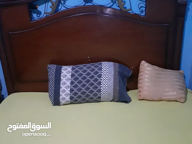 غرفة نوم سرير 160 دولاب جرار 3 ضلفه كبير وتسريحة وكومودينو