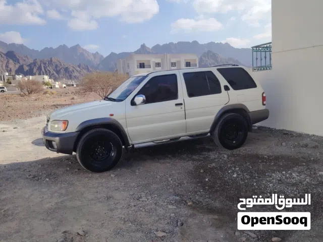 2001 نيسان باثفايندر XE