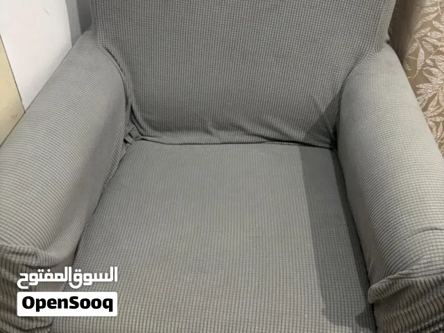 للبيع مقعد و صوفا سرير من صفاة الغانم