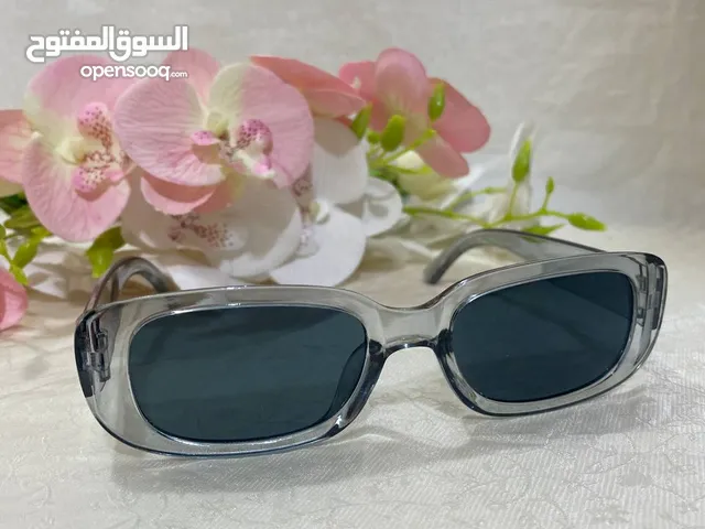 نظارات بتصاميم مختلفة