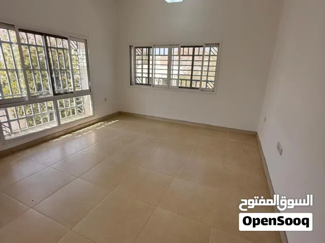 Ruwi – Prime Location Apartments Available for Rent. روي – شقق بموقع متميز متاحة للإيجار.