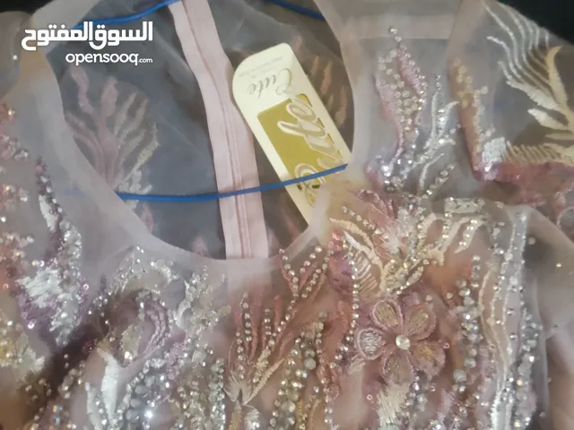 فستان حفله جديد غير ملبوس بسبب صغر المقاس ويناسب جميع الحفلات