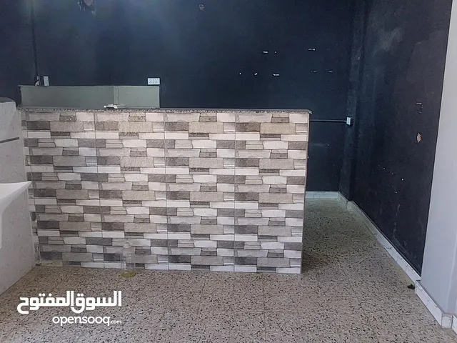 محل الأيجار نبي حلاق بي العقد