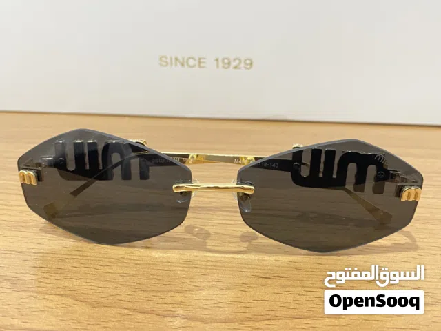 نظارة ميو نسائيه جميله وناعمه وراقيه جدا بس علي 4 دنانير قطعة واحده