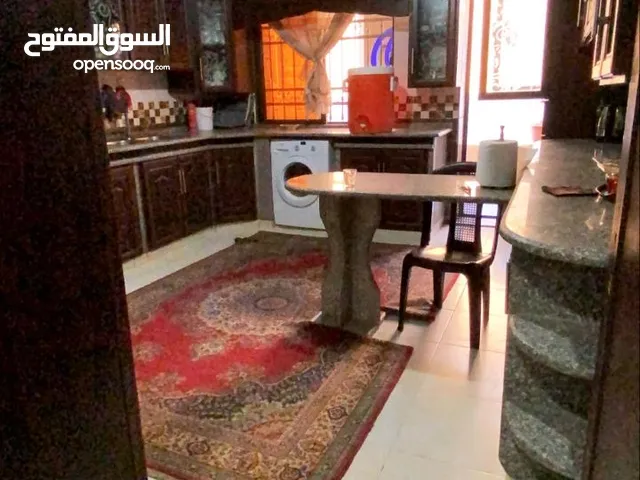 220 m2 5 Bedrooms Townhouse for Sale in Salt Ein Al-Basha