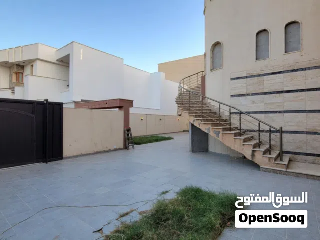 فيلا للإيجار  لشركة أدوية او مواد تجميل