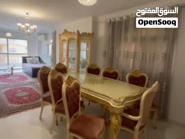 #شقه للبيع بكمبوند مون سيتى  النزهه الجديده 170م الترا سوبر لوكس 3نوم و3حمام وريسبشن 3قطع ومطبخ كبير